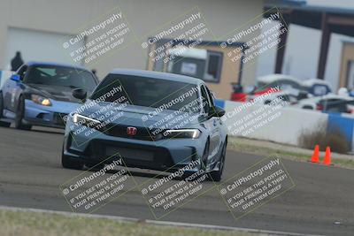 media/Dec-19-2025-Lucky Dog Racing (Fri) [[3b7b1b5fc8]]/Beginner/Session 2 Turn 1/